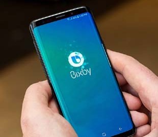 Складной смартфон Samsung получит Bixby третьего поколения