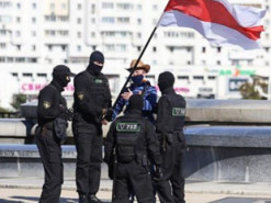 В МВД Беларуси опровергают информацию о данных силовиков, участвующих в задержаниях