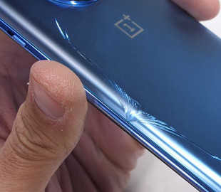 Смартфон OnePlus 7T провалил тест на прочность