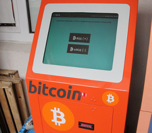 Мошенник обманул криптомат с помощью билетов банка приколов