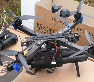 В Україні розробили 6-ствольний БПЛА-перехоплювач «Хижак shooter»