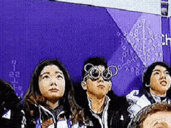 Изящный жест очками превратил олимпийского фигуриста в кумира интернета