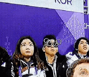 Изящный жест очками превратил олимпийского фигуриста в кумира интернета