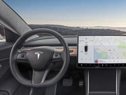 Автопилот Tesla не умеет поворачивать через встречку