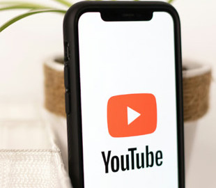 YouTube запустив автоматичний ШІ-дубляж українською — як увімкнути