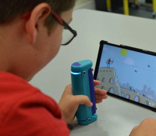 Джойстик для игр на планшете поможет восстановиться после инсульта