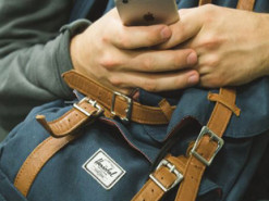 Эксперты рассказали о приложениях для iPhone, которые копируют пользовательские данные