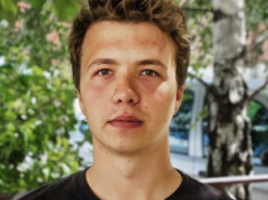 Протасевича и его девушку перевели под домашний арест, - BBC