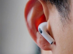 Владельцы AirPods жалуются на треск в наушниках