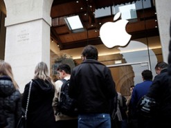 Батарея iPhone сожгла магазин Apple