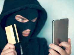 В ОРДЛО мошенники придумали схемы обмана пенсионеров на деньгах и перевозках