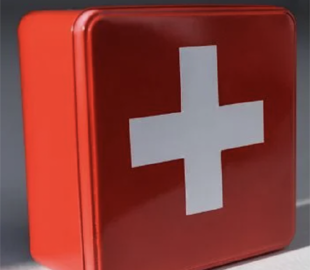 Лікар розповів, які медикаменти варто покласти в аптечку, коли рідна людина йде на фронт