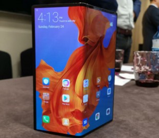 Конкуренты вынуждают Apple выпустить складной iPhone раньше