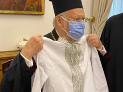 ПЦУ осваивает соцсети и сообщает, что у Варфоломея уже есть вышиванка