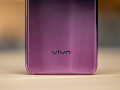 Vivo запатентовала смартфон с необычной многомодульной камерой