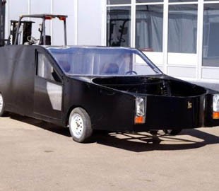 "Еще бы колеса квадратные показали": сеть насмешил российский "автовертолет"