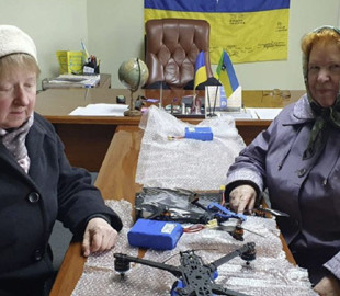 В Україні дві бабусі «скинулися» на дрони для ЗСУ зі своїх пенсій
