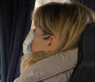 “Героиня нашего времени": в сети обсуждают женщину, надевшую сразу несколько защитных масок