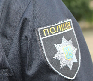 Запорожские полицейские задержали мошенницу, которая наживалась на войне