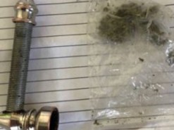 Соцсети смеются над постом украинских таможенников о перехвате контрабанды наркотиков