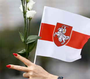 У Білорусі затримали колишніх співробітників закритої владою газети