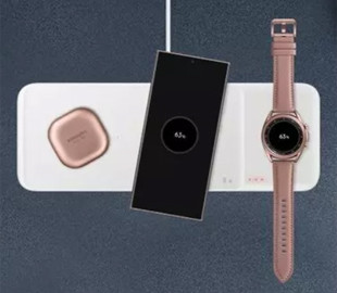 Samsung выпустит новое беспроводное зарядное устройство со смартфоном Galaxy S22