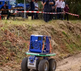 У Німеччині створили робота для рятувальних операцій після стихійних лих