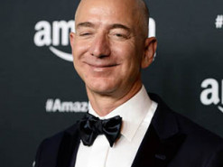 Безос стал первым в истории человеком с состоянием свыше $200 млрд