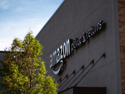 В Amazon уставших сотрудников решили отправлять в "гробы" для медитаций