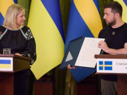 Швеция передала Украине копию исторического документа. Уберегал козаков от притеснений Москвы