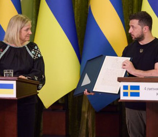 Швеция передала Украине копию исторического документа. Уберегал козаков от притеснений Москвы