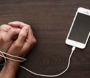 Зависимость от смартфона: ученые заговорили о новом виде расстройства психики