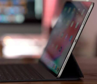 В iPadOS улучшена работа с внешними клавиатурами