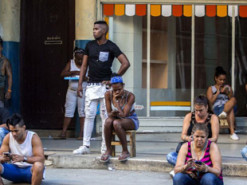 Куба легализировала частные Wi-Fi точки, ослабив жёсткое ограничение на использование интернета