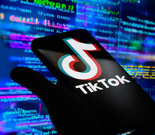 TikTok скорочує сотні модераторів контенту, роблячи ставку на штучний інтелект
