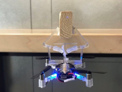 Инженеры научили дрон цепляться за ветки и висеть на них