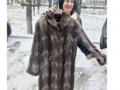 Олексій Дурнєв висміяв дружину загиблого окупанта, яка з радістю отримувала шубу замість чоловіка