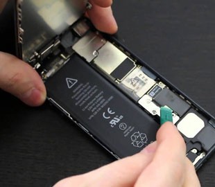 Apple разрешит только одну дешевую замену аккумулятора iPhone