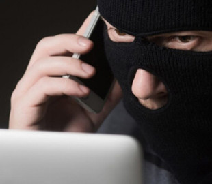 Міський голова попередив славутчан про аферистів, які збирають кошти на ЗСУ