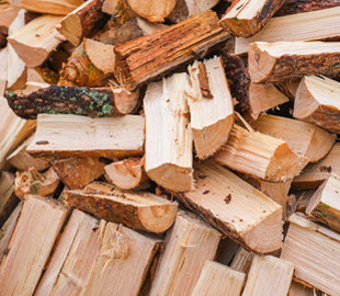 Жителька Коростенщини втратила понад 7 тисяч гривень, купуючи дрова через інтернет