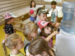 Постраждалі від війни діти з Києва відправились на відпочинок за кордон