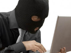 Шахраї з інтернет-магазинів ошукали двох українок