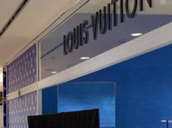 Блогеры показали пустые магазины Louis Vuitton и Dior в Москве