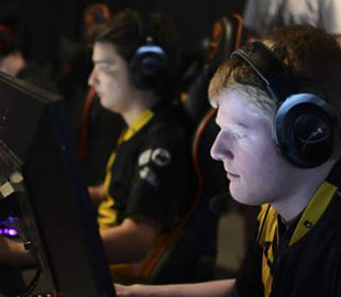 Киберспортсмена исключили из команды из-за возмутительного поведения в чате Twitch