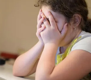 77% детей не рассказывают родителям о ситуации сексуального насилия, которая случилась с ними в Интернете