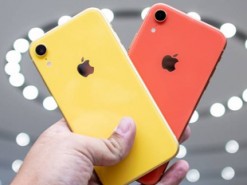 Владельцы iPhone XR жалуются на слезающую с корпусов краску