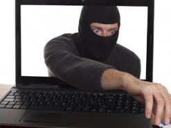 Интернет-мошенники обманули мужчину на 12 тыс. гривен