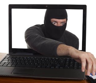 Интернет-мошенники обманули мужчину на 12 тыс. гривен