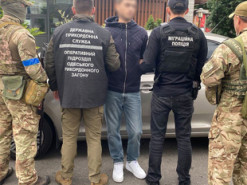Правоохоронці затримали в Одесі виробника фальшивих довідок для ухилянтів