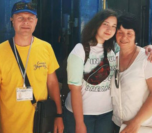 «Найскладнішим було не хамити росіянам і приховувати, як ти їх ненавидиш»: 14-річна дівчинка одна евакуювалася з Херсона до Польщі